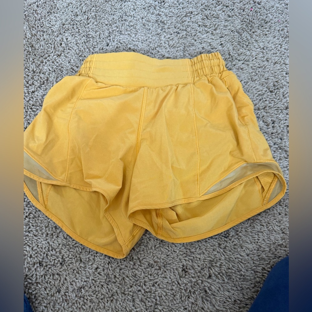 Lululemon Athletica Hotty Hot Low-Rise Lined 4” Shorts Mango Dream